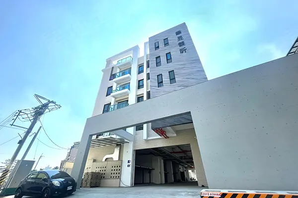 羣昱馥昕2建案主視覺